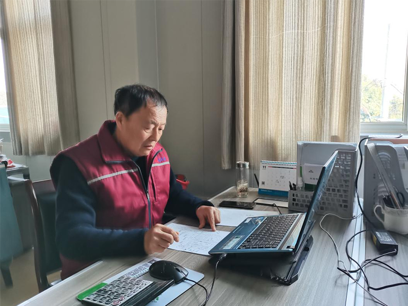 默默耕耘，悄然綻放